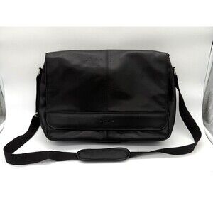 Wilsons Leather Pelle Studio Black Messenger Laptop Computer Bag Crossbody